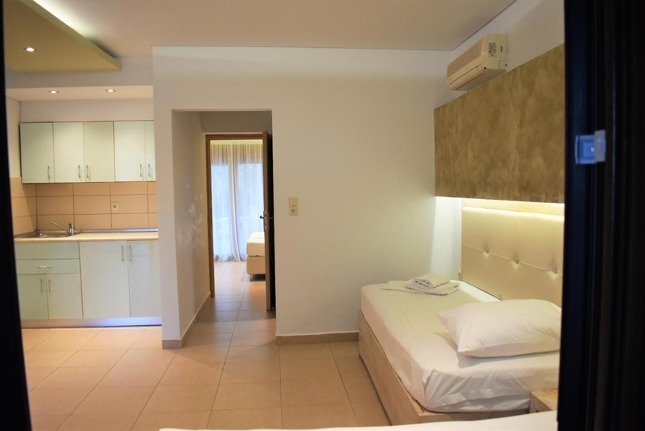 Studios Apartments Irini Patira بوتوس المظهر الخارجي الصورة