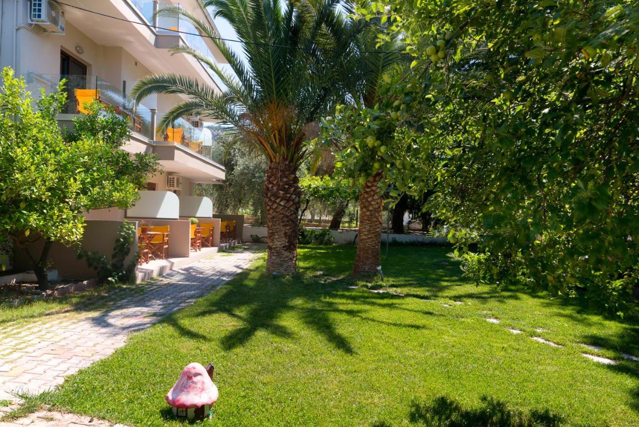 Studios Apartments Irini Patira بوتوس المظهر الخارجي الصورة